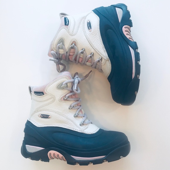 Columbia Shoes - Columbia Bugabootoo waterproof boot sz 6 1/2